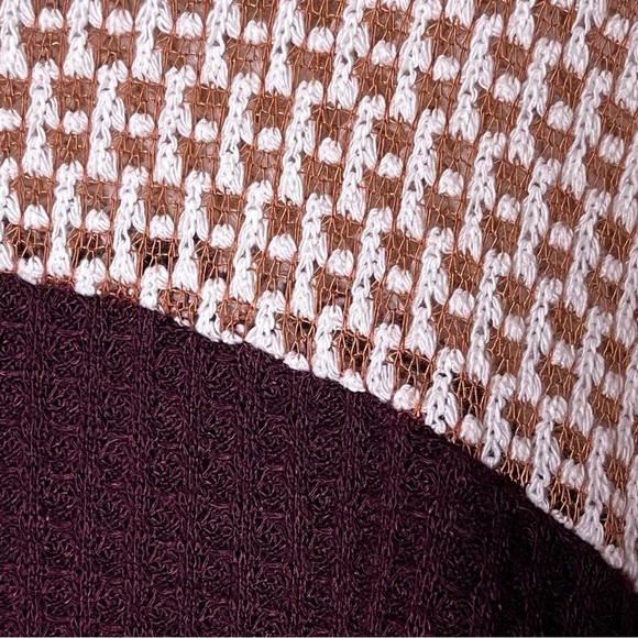 Umgee | Burgundy Pink Mixed Knit Flutter Sleeve Animal Print Top, Small - Picture 4 of 7